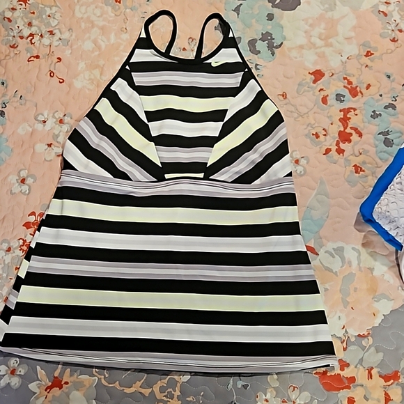 "NIKE" SPORTS OR SWIM TOP, WORN 2XS. LADIES LARGE - Picture 8 of 9